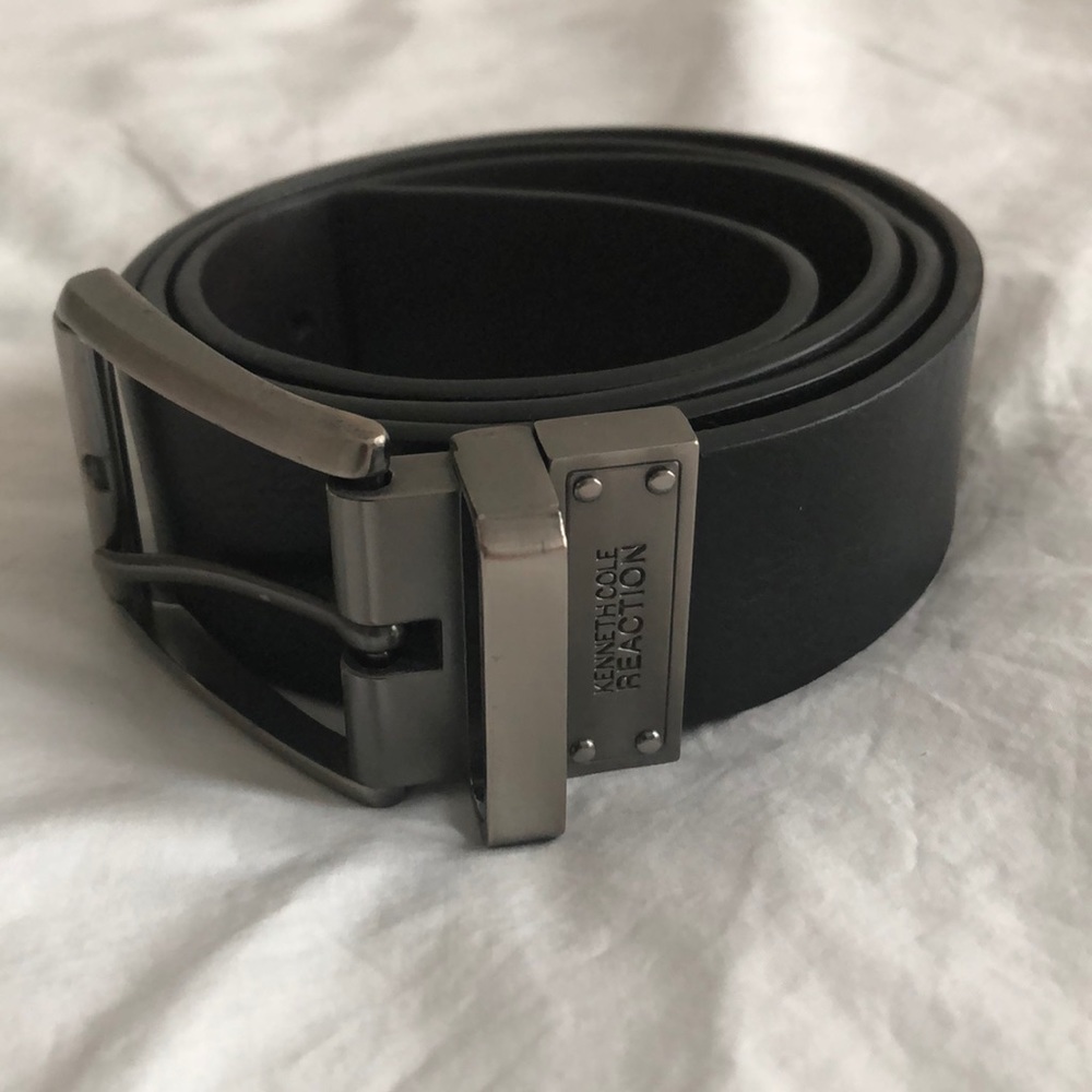 Reversible Kenneth Cole Reaction belt 36 EUC